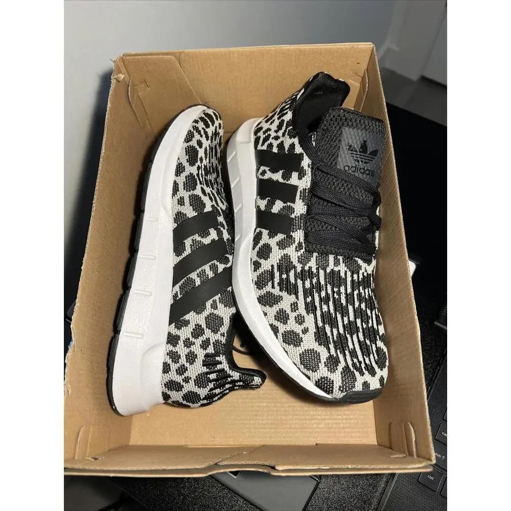 Adidas Originals Swift Run Shoes Women’s 6  Gray Leopard Print Running BD7962 - Picture 5 of 6